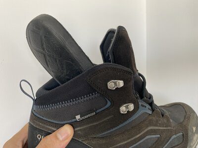 placing insoles inside my hiking boots