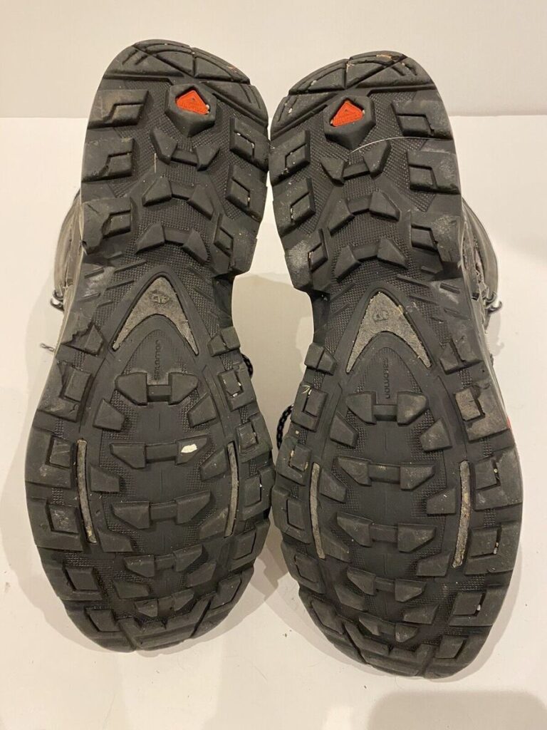 Salomon Quest 4 GTX Hiking Boots tread