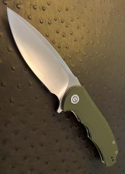 31 Must-Have Hiking Gifts for Hikers flipper pocket knife