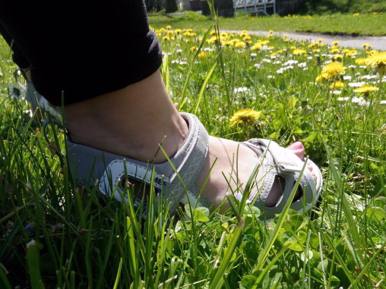 using hiking sandals vs hiking shoes