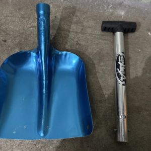 Avalanche Safety Guide: Prepare, Survive & Rescue The two main parts of an avalanche shovel.