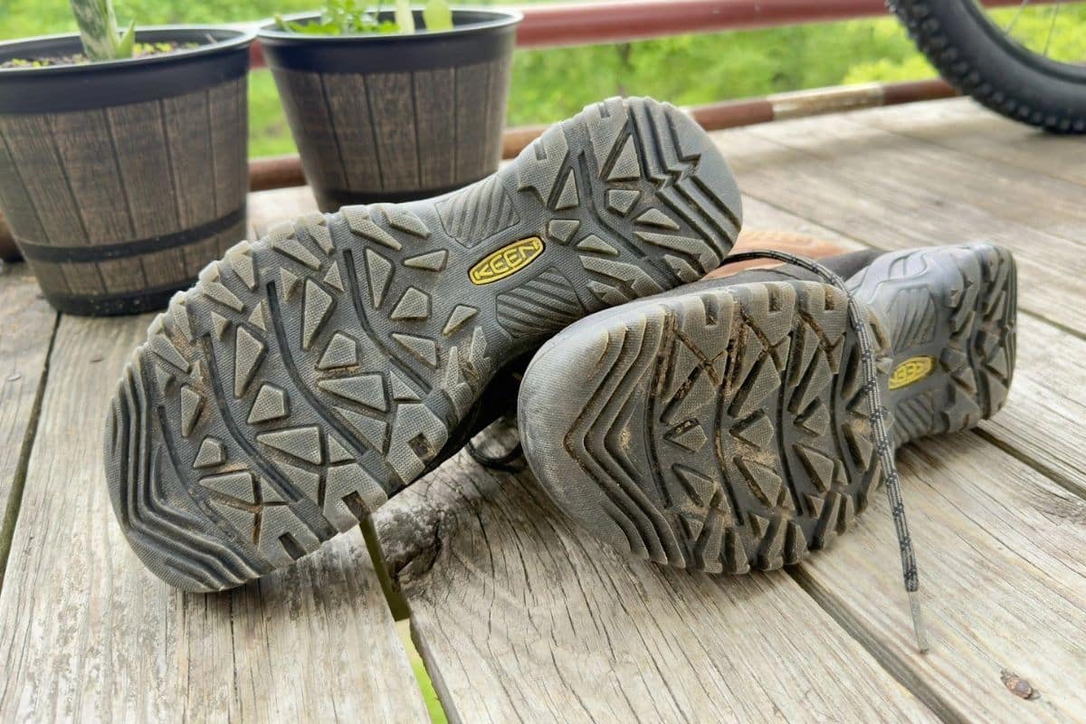 KEEN Targhee IV Mid Review | No More Sole Separation? The bottom of a pair of KEEN Targhee IV Mid, clearly displaying the lugs on the sole