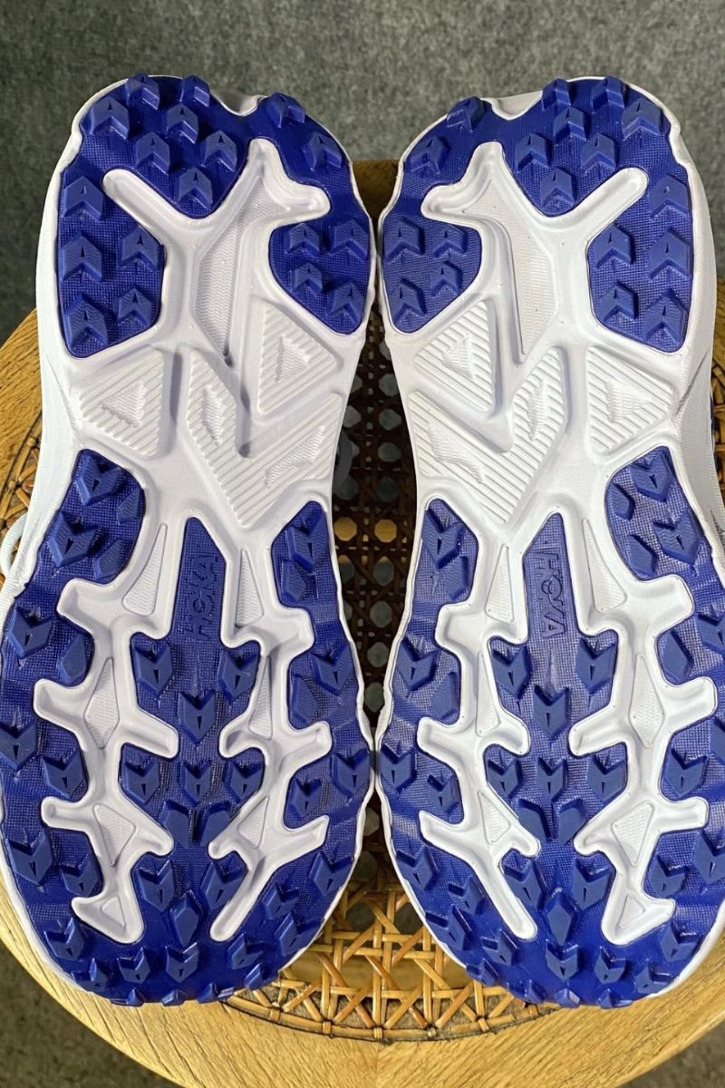 HOKA Challenger 8 Review Outsole of the HOKA Challenger 8 showing the lug pattern for road-to-trail grip.