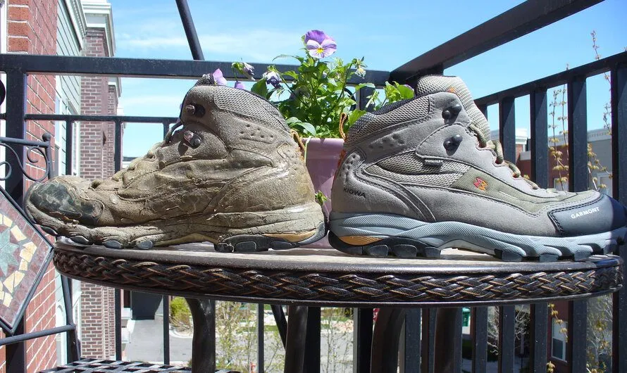 men's vs women's hiking boots